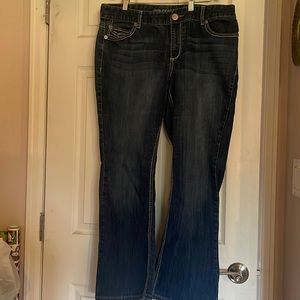 Maurice’s Womens 16 Short Jeans